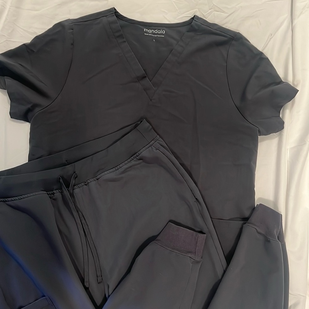 Pewter Mandala Scrub Set